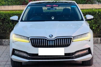 2020 Skoda Superb Laurin & klement BSVI