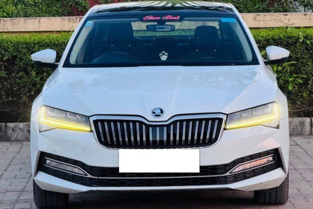Skoda Superb Laurin & klement BSVI Second-hand 2020 Skoda Superb Laurin & klement BSVI for sale in Surat