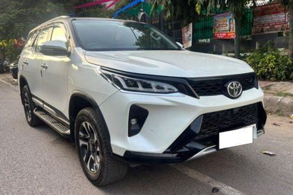 2021 Toyota Fortuner Legender 4x2 AT BSVI