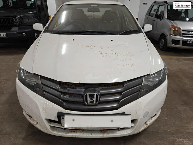 Second-hand 2011 Honda City 1.5 V MT for sale in Ahmedabad