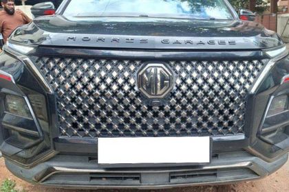 2024 MG Hector Plus blackstorm CVT 7 Str 2024-2025