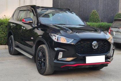 2023 MG Gloster Black Storm 4x4 6Str