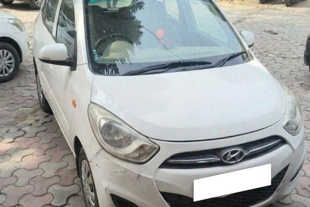 Hyundai i10 मैग्ना 1.1L Second-hand 2012 Hyundai i10 मैग्ना 1.1L for sale in New Delhi