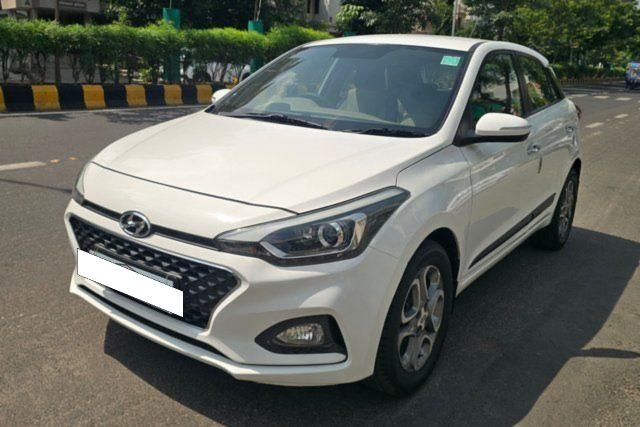 Hyundai i20 एस्टा ऑप्शन CVT बीएस4 Second-hand 2019 Hyundai i20 एस्टा ऑप्शन CVT बीएस4 for sale in Ahmedabad