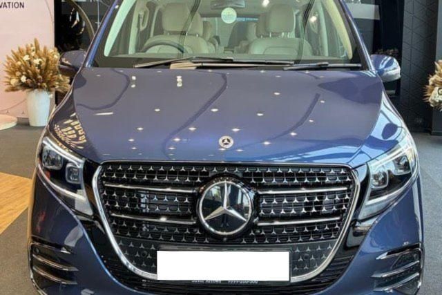 Mercedes-Benz V-Class V300d Second-hand 2026 Mercedes-Benz V-Class V300d for sale in Ahmedabad
