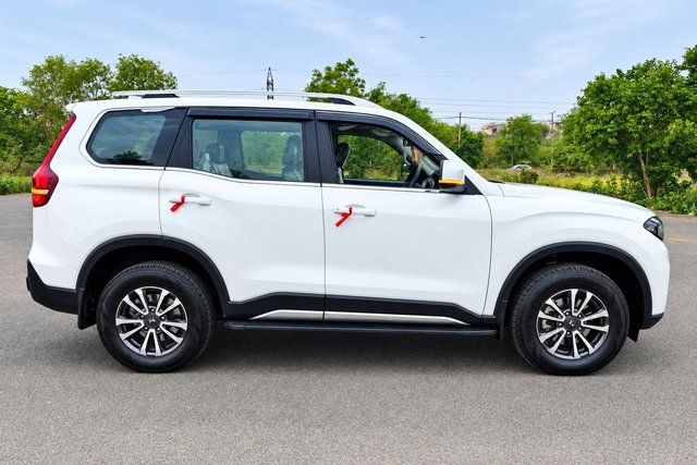 Second-hand 2025 Mahindra Scorpio N Z8 Select AT for sale in New Delhi