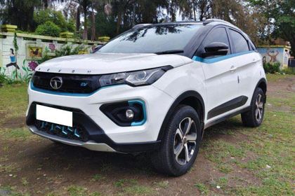 2022 Tata Nexon EV एक्सजेड प्लस