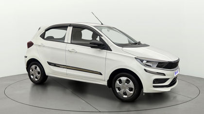 2023 Tata Tiago एक्सटी ऑप्शन