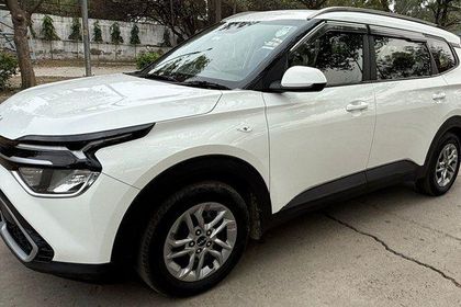 2023 Kia Carens Premium Diesel iMT