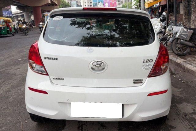 Hyundai i20 एस्टा 1.4 CRDi Second-hand 2014 Hyundai i20 एस्टा 1.4 CRDi for sale in Surat