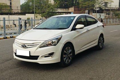 2015 Hyundai Verna 1.6 एसएक्स VTVT (O) AT