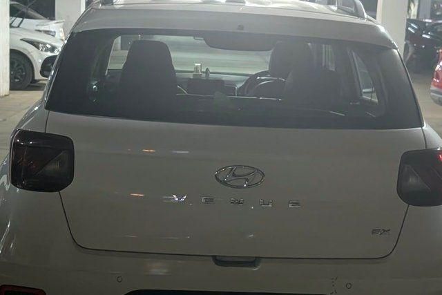 Second-hand 2022 Hyundai Venue SX Opt Executive Diesel for sale in Pune