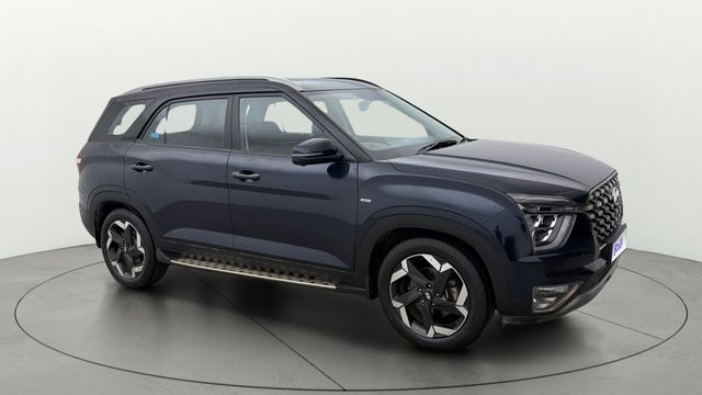Second-hand 2023 Hyundai Alcazar Signature (O) AT for sale in Chennai