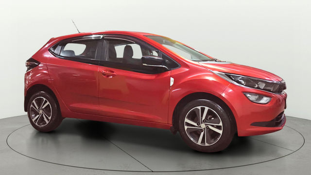 Second-hand 2024 Tata Altroz XZ Diesel for sale in Surat