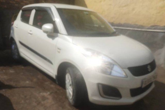 Second-hand 2017 Maruti Suzuki Swift एलएक्सआई ऑप्शन for sale in New Delhi