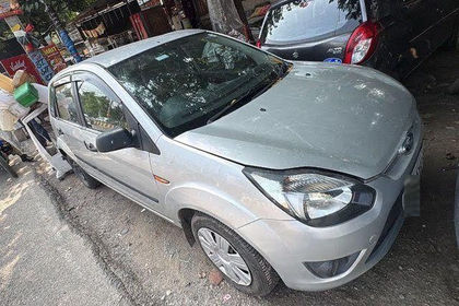 2012 Ford Figo पेट्रोल एलएक्सआई