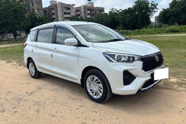Second-hand 2025 Toyota Rumion S CNG for sale in Ahmedabad
