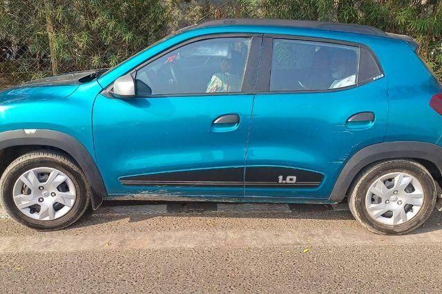 Second-hand 2021 Renault KWID 1.0 RXT Opt for sale in Gandhinagar