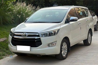 2017 टोयोटा इनोवा क्रिस्टा 2.8 ZX AT BSIV