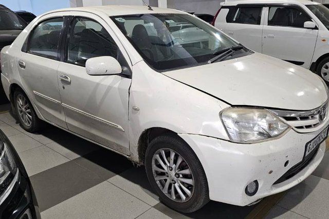 Toyota Etios वी Second-hand 2012 Toyota Etios वी for sale in Bhavnagar