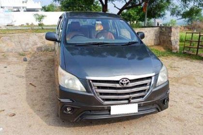 2013 Toyota Innova 2.5 G (Diesel) 8 Seater