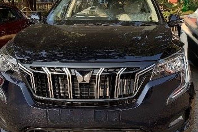 Second-hand 2025 Mahindra XUV700 ax7l 7Str डीजल AT for sale in North 24 Parganas