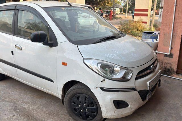 Hyundai i10 Era Second-hand 2013 Hyundai i10 Era for sale in Nadiad