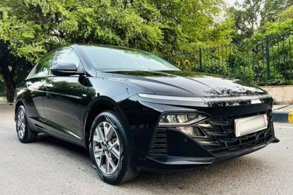 2023 Hyundai Verna SX IVT