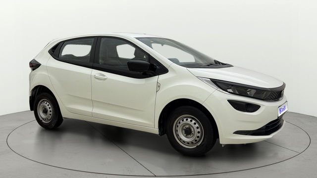 Second-hand 2023 Tata Altroz एक्सई for sale in New Delhi