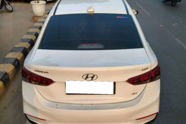 Second-hand 2018 Hyundai Verna CRDi 1.6 एसएक्स for sale in Allahabad