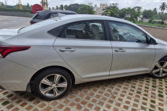 Second-hand 2017 Hyundai Verna 1.6 एसएक्स VTVT for sale in Bangalore