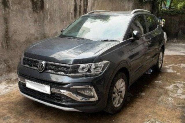 Volkswagen Taigun 1.0 TSI हाईलाइन AT बीएस6 Second-hand 2023 Volkswagen Taigun 1.0 TSI हाईलाइन AT बीएस6 for sale in Kolkata
