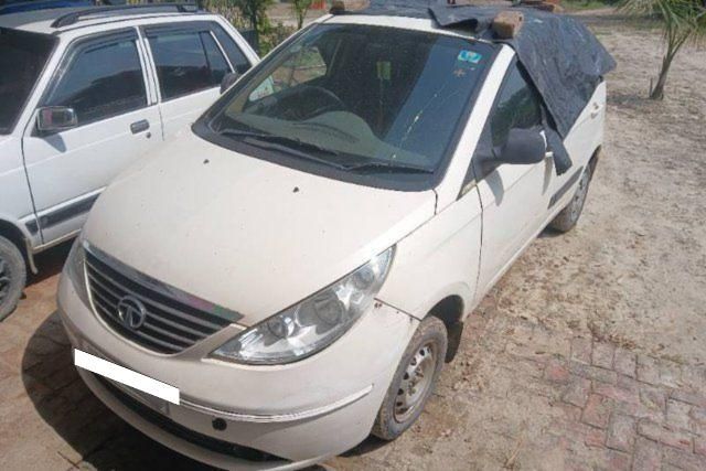 Tata Indica Quadrajet 90 वीएक्स Second-hand 2013 Tata Indica Quadrajet 90 वीएक्स for sale in Azamgarh