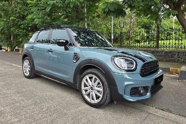 Second-hand 2023 Mini Cooper Countryman Cooper एस रेनफोर्स्ड जेसीडब्लू Inspired बीएस6 for sale in Mumbai