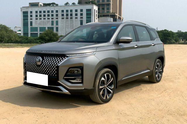 Second-hand 2023 MG Hector Plus 1.5 टर्बो Sharp Pro CVT बीएस6 for sale in New Delhi