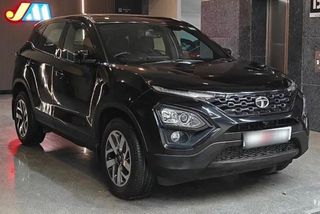Used XZA Plus Dark Edition AT