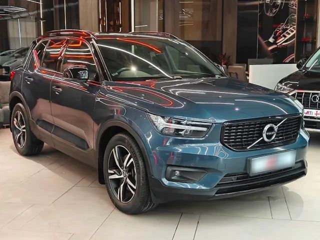 Second-hand 2021 Volvo XC40 T4 R-Design for sale in Ahmedabad