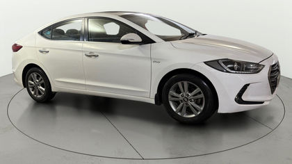 2017 Hyundai Elantra 2.0 एसएक्स AT