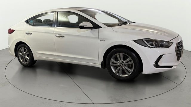 Hyundai Elantra 2.0 SX AT Second-hand 2017 Hyundai Elantra 2.0 SX AT for sale in Noida