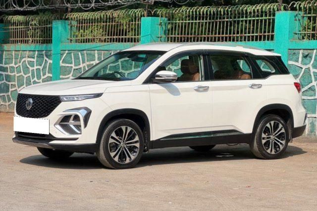 MG Hector Plus Smart Diesel MT 7 STR Second-hand 2021 MG Hector Plus Smart Diesel MT 7 STR for sale in Surat