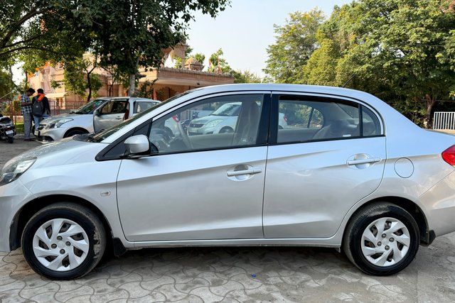 Honda Amaze S i-Dtech Second-hand 2014 Honda Amaze S i-Dtech for sale in Nagpur
