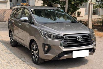 2021 Toyota Innova Crysta 2.4 ZX 7 STR AT