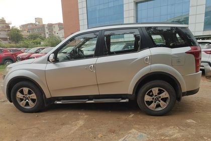 2013 Mahindra XUV500 W8 FWD