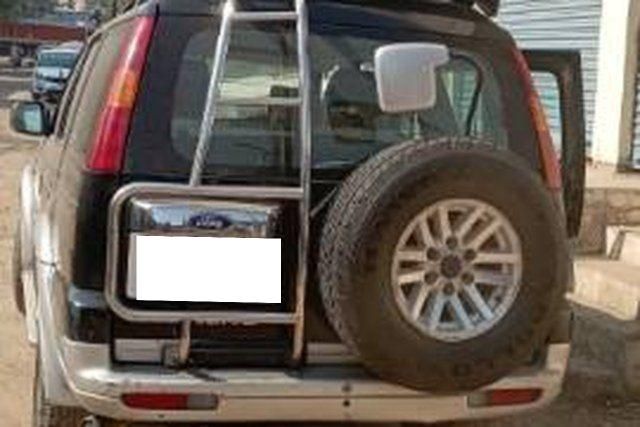 Second-hand 2004 Ford Endeavour 4x2 XLT for sale in Karimnagar