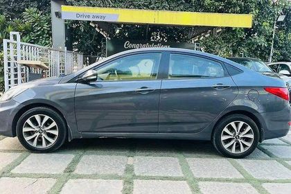2015 Hyundai Verna 1.6 एसएक्स CRDi (O)