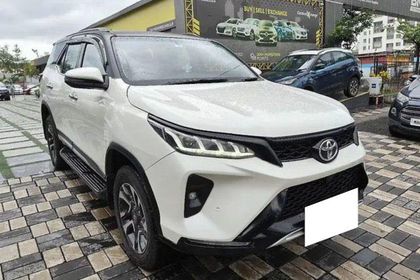 2022 टोयोटा फॉर्च्यूनर लेजेंडर 4x4 AT BSVI