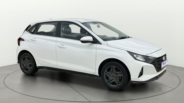 Second-hand 2022 Hyundai i20 स्पोर्टज़ IVT DT for sale in Bangalore