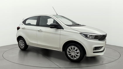2024 Tata Tiago XZA प्लस AMT सीएनजी