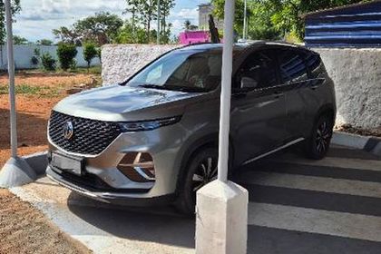 2021 MG Hector Plus Sharp डीजल MT