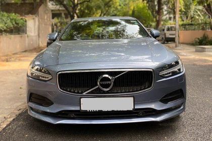 2018 Volvo S90 D4 Momentum बीएस4